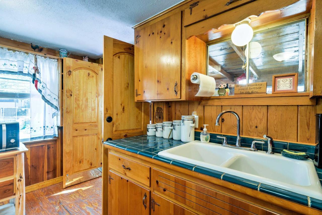 Cozy Cabin With Ac And Deck, 5 Mi To Downtown Prescott Βίλα Εξωτερικό φωτογραφία